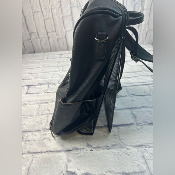 Cluci Vegan Leather Black Backpack - Picture 2 of 10